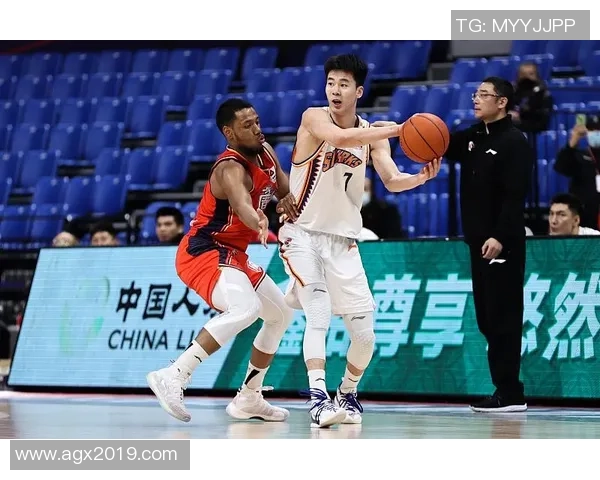 广州篮球队防守反击的优劣分析与未来发展方向探讨