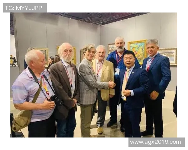 撒盐哥与足球明星亲密合影展现友谊与激情的瞬间